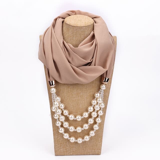 Sciarpa in stile nazionale con collana di perle finte (Beige)