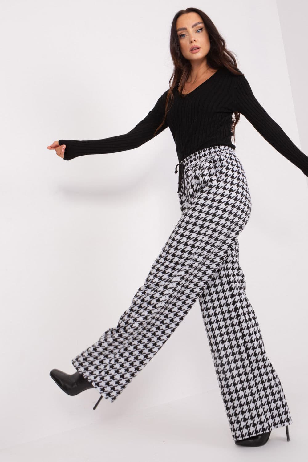Pantaloni da donna model 193133 Lakerta - Miniatura 2