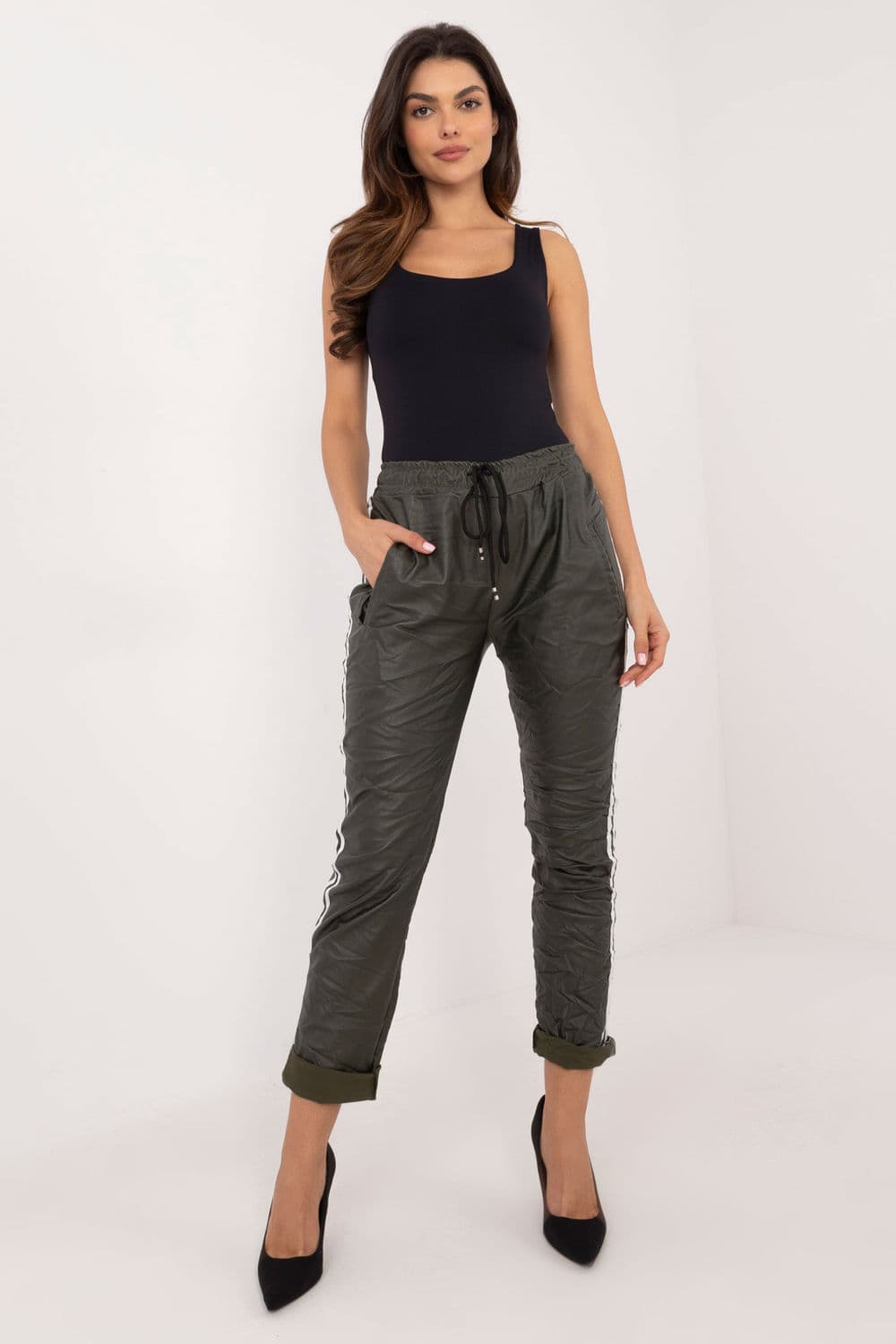 Pantaloni da donna model 202424 Italy Moda