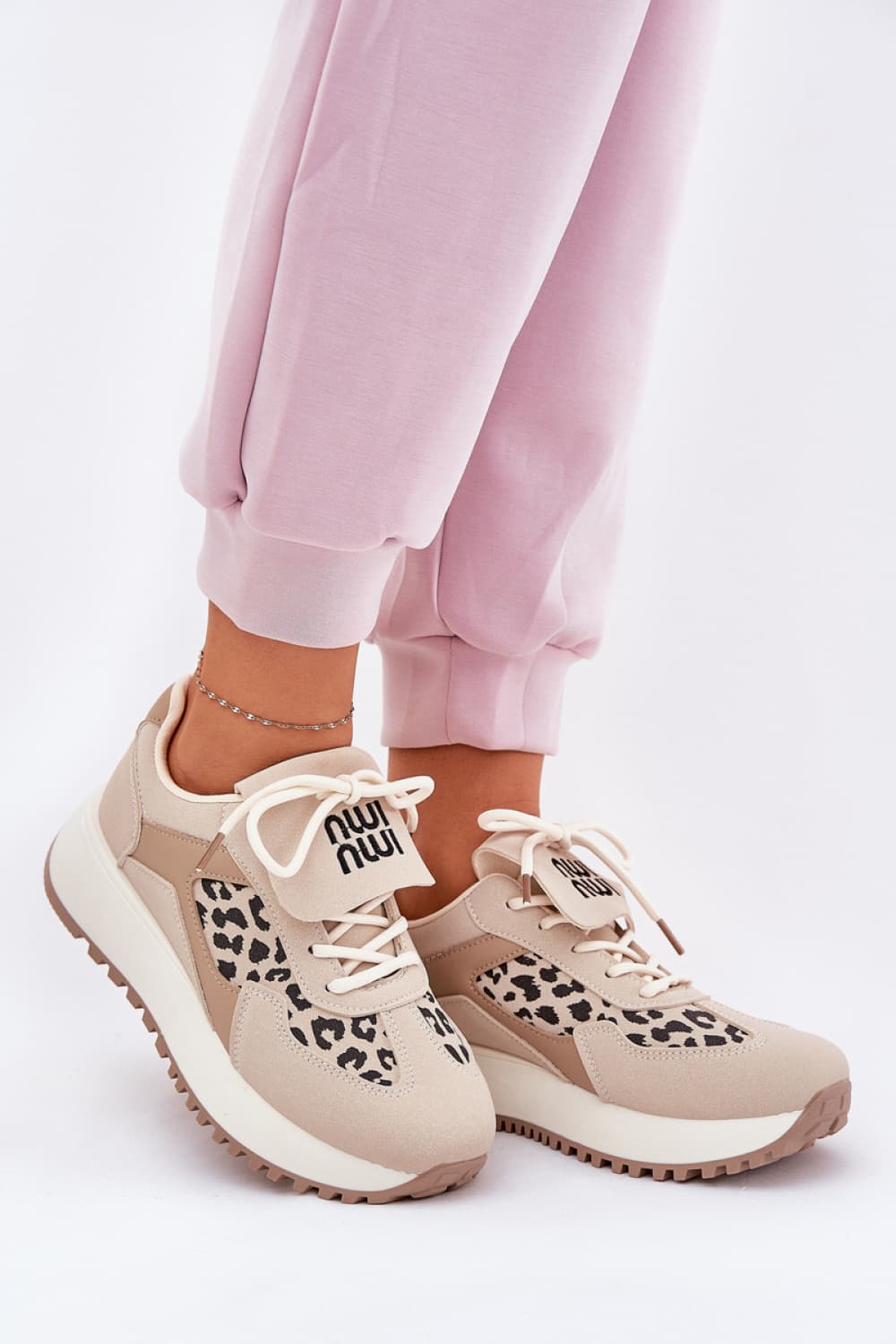 Scarpe sportive con piattaforma model 211006 Step in style