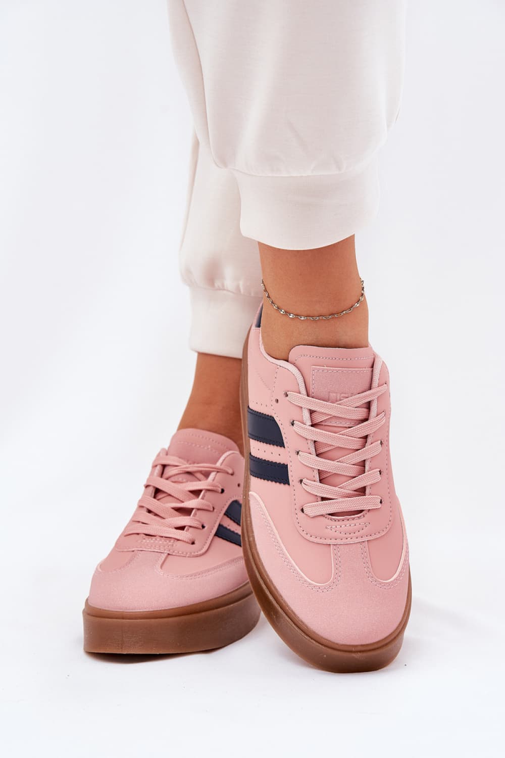 Scarpe sportive con piattaforma model 211009 Step in style