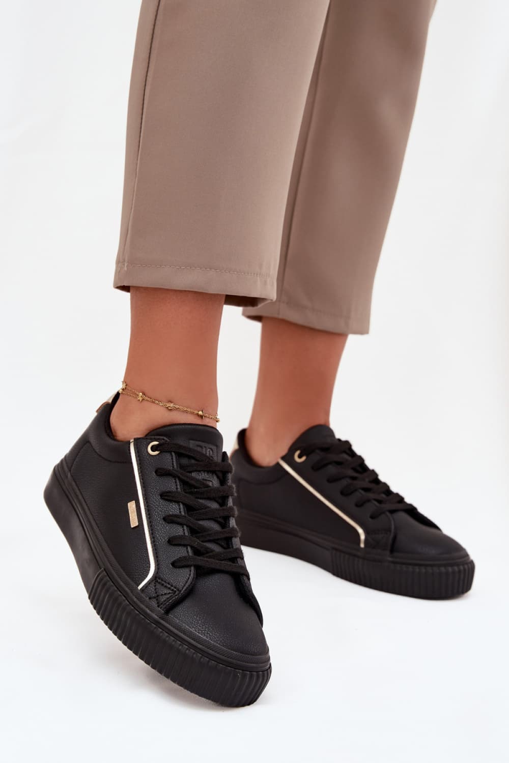 Scarpe sportive con piattaforma model 216473 Step in style