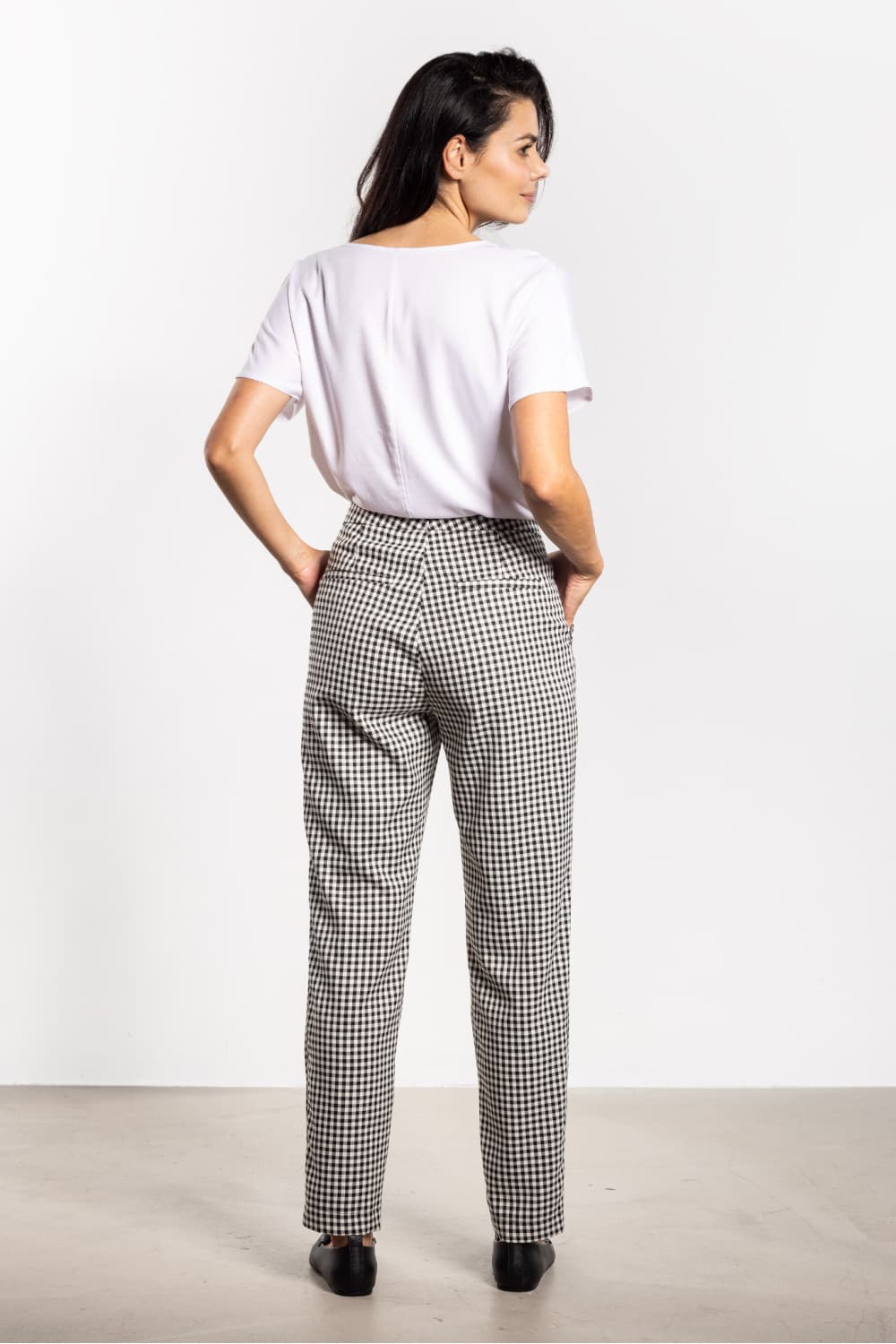 Pantaloni da donna model 218973 awama - Miniatura 3