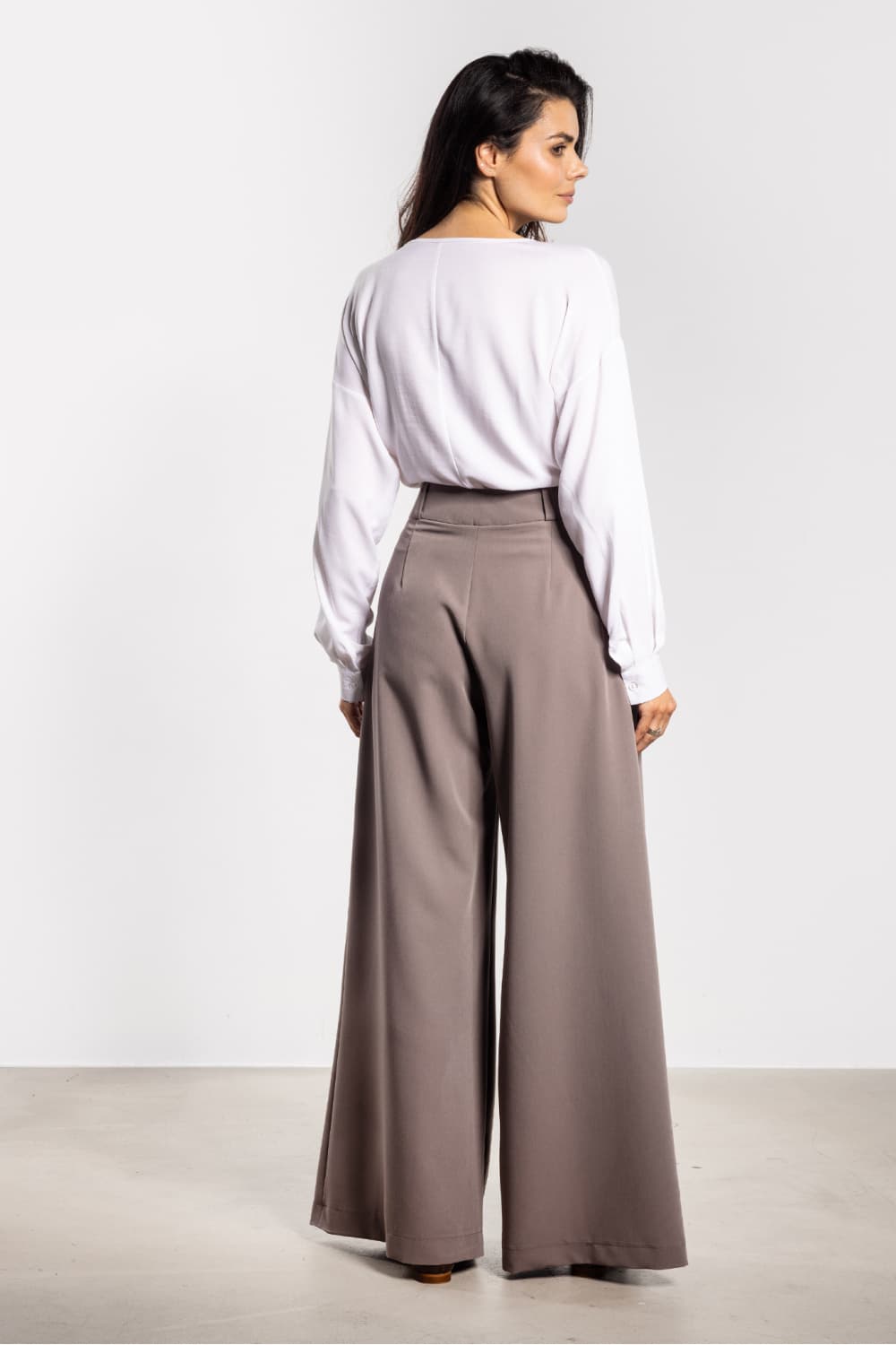 Pantaloni da donna model 218986 awama - Miniatura 3
