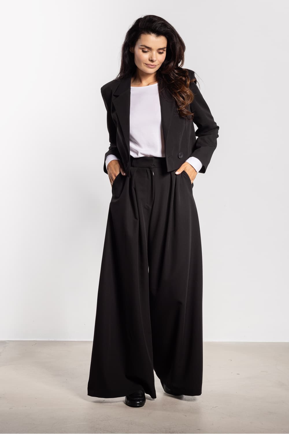 Pantaloni da donna model 218989 awama - Miniatura 2