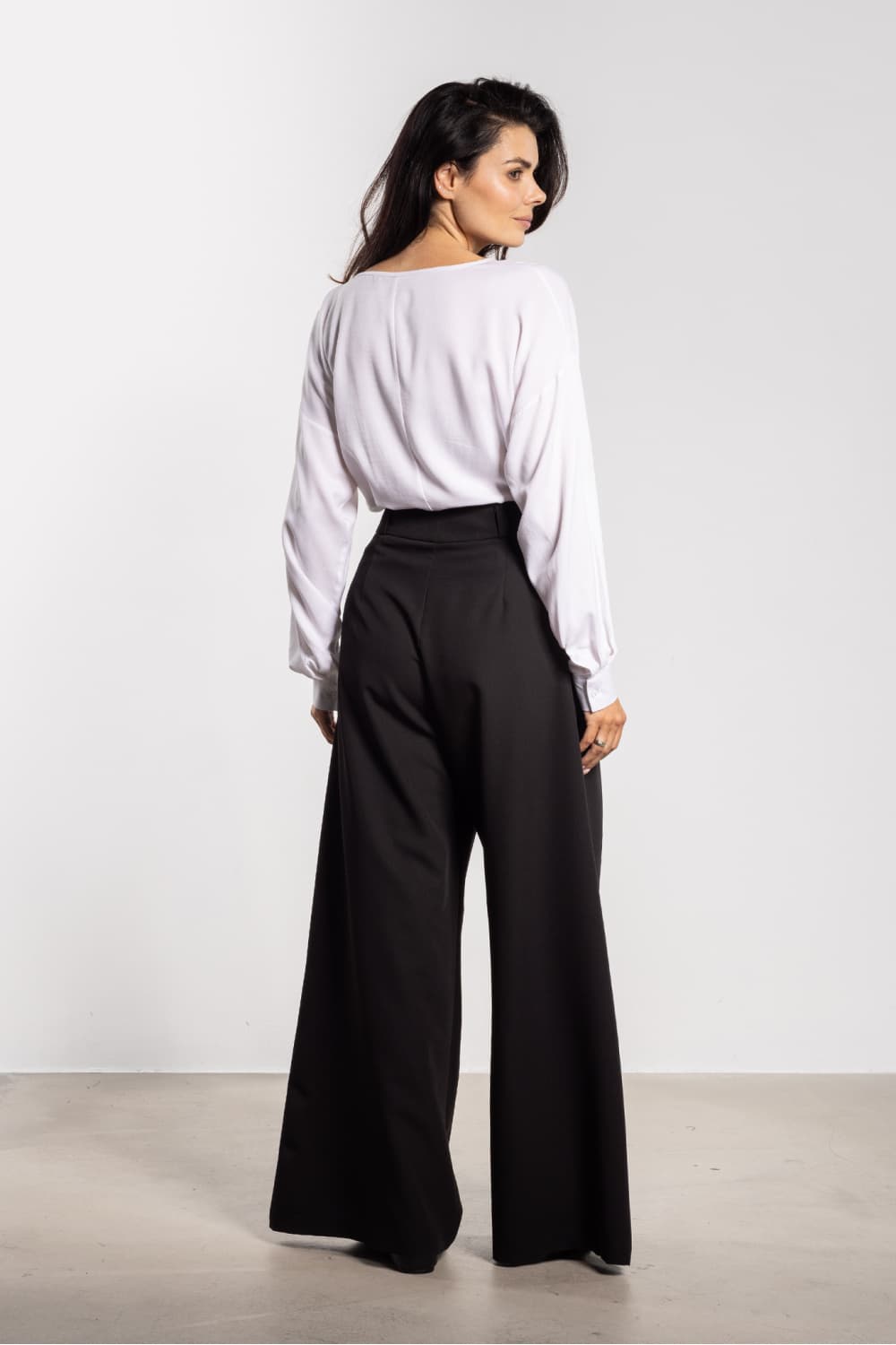 Pantaloni da donna model 218989 awama - Miniatura 3