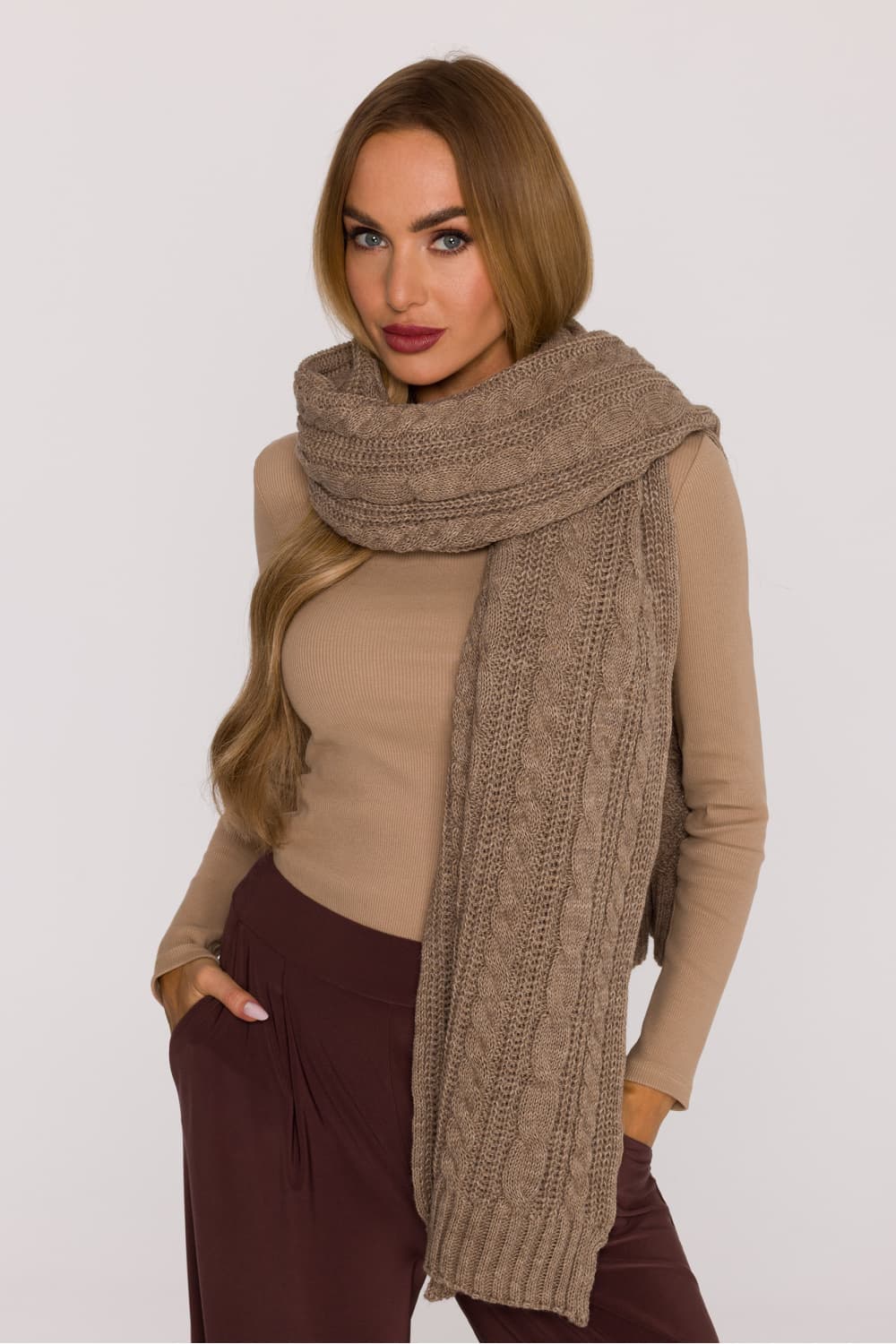 Scialle model 219544 Moe