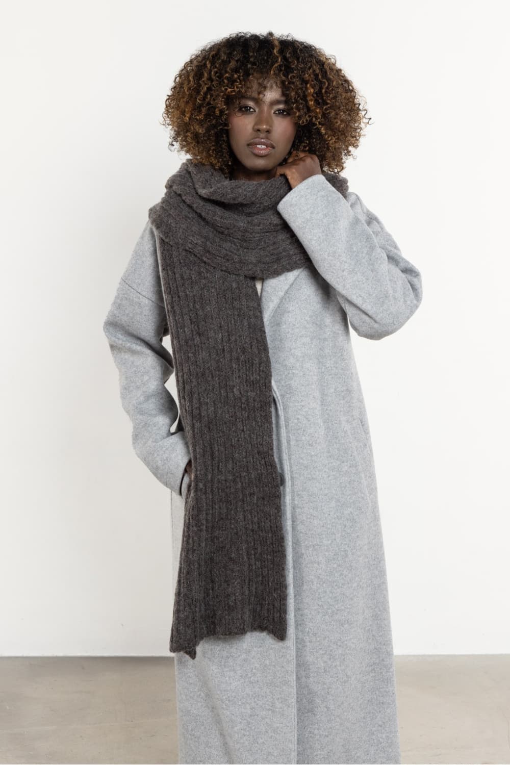 Scialle model 220841 awama