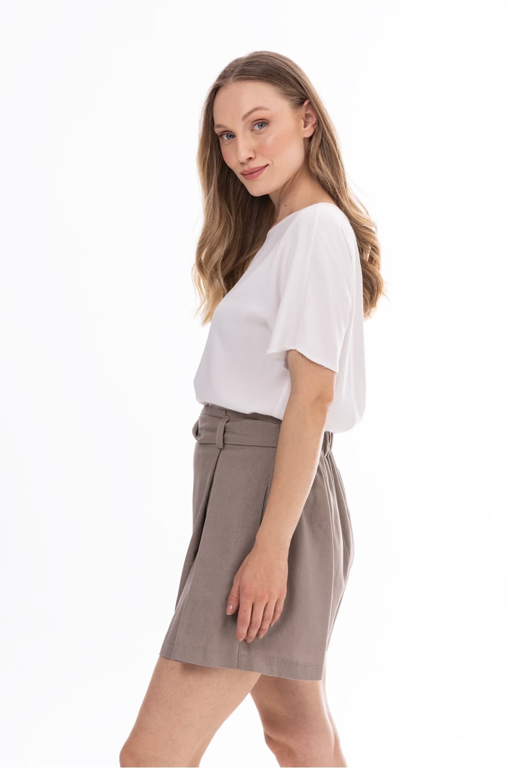 Pantaloncini model 225293 awama - Miniatura 2