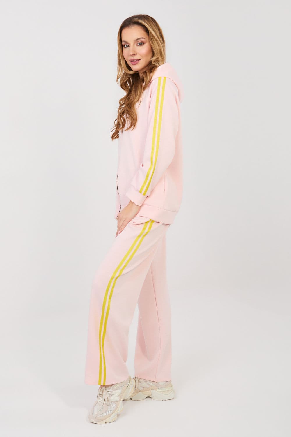 completo model 225542 Rue Paris
