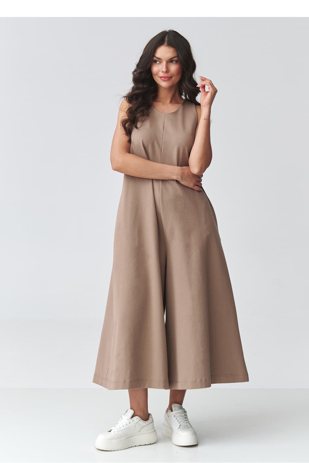 Tuta model 225671 Makadamia