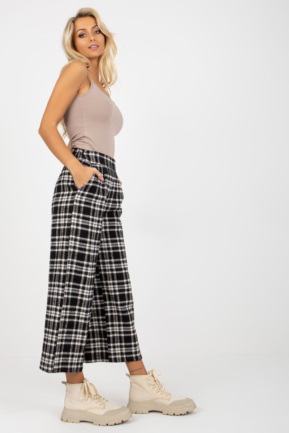 Pantaloni da donna model 174997 Lakerta - Miniatura 3