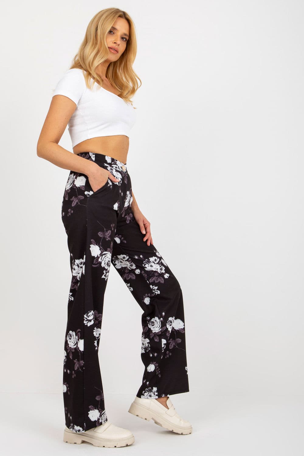 Pantaloni da donna model 175770 Lakerta - Miniatura 2