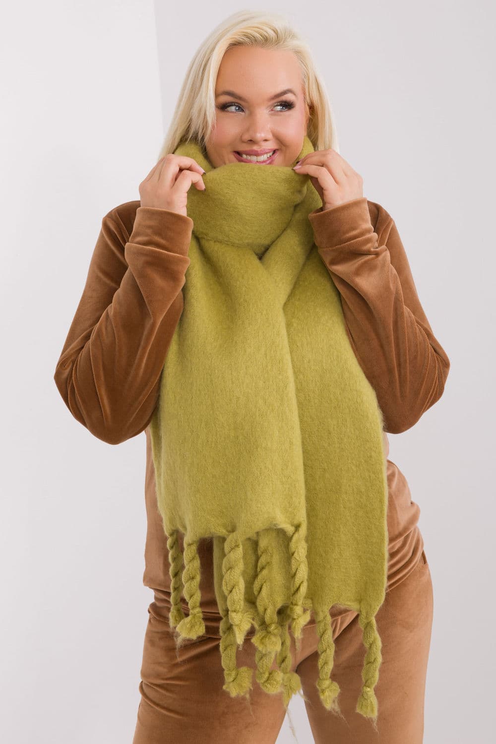 Scialle model 190570 AT