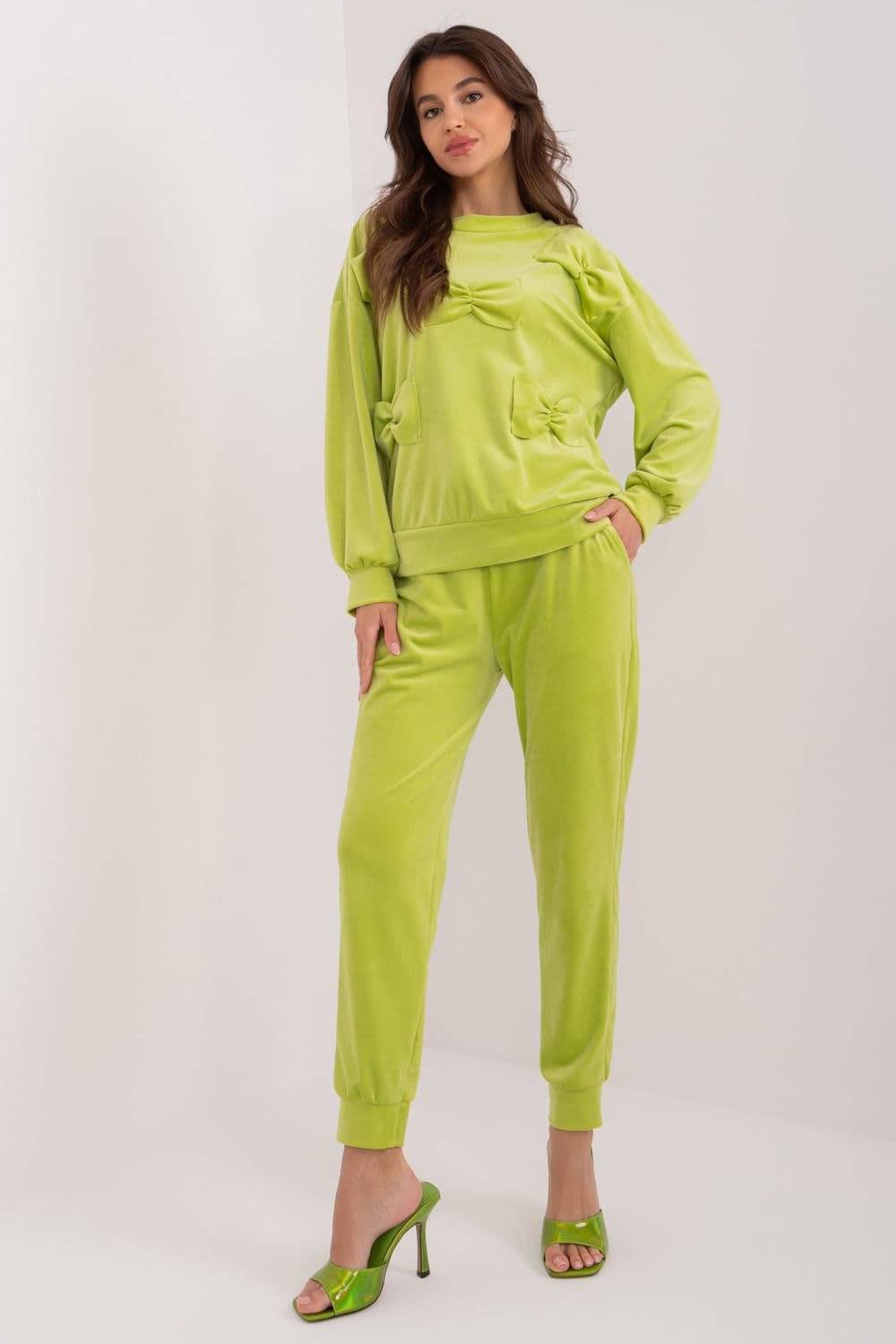 completo model 193493 Italy Moda