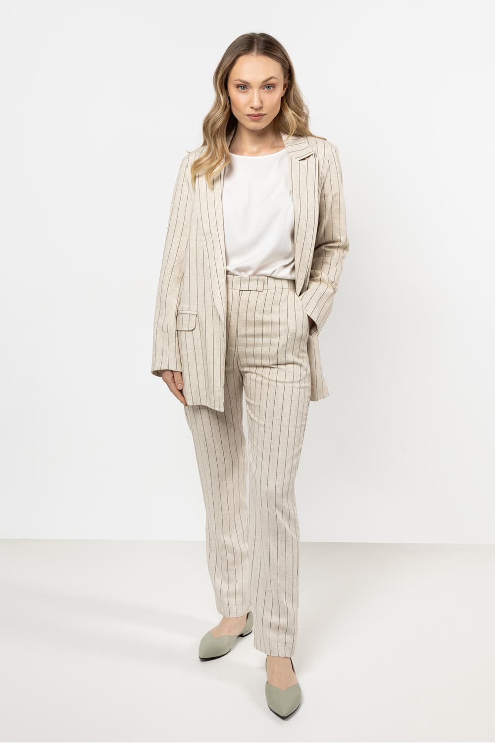Pantaloni da donna model 212185 awama