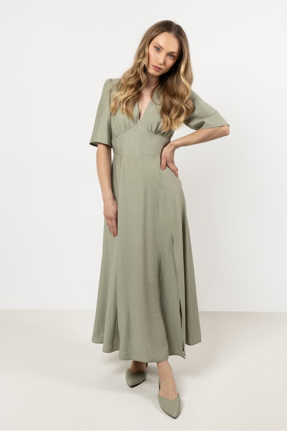 Vestito da giorno model 212213 awama