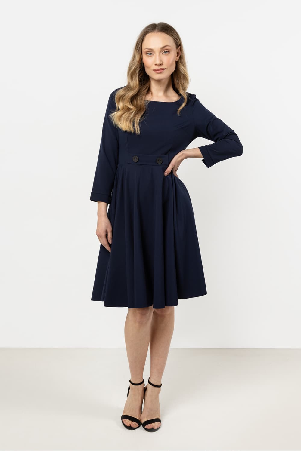Vestito da giorno model 212238 awama