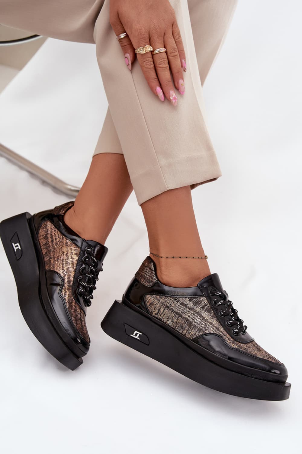 Scarpe con plateau model 219105 Step in style