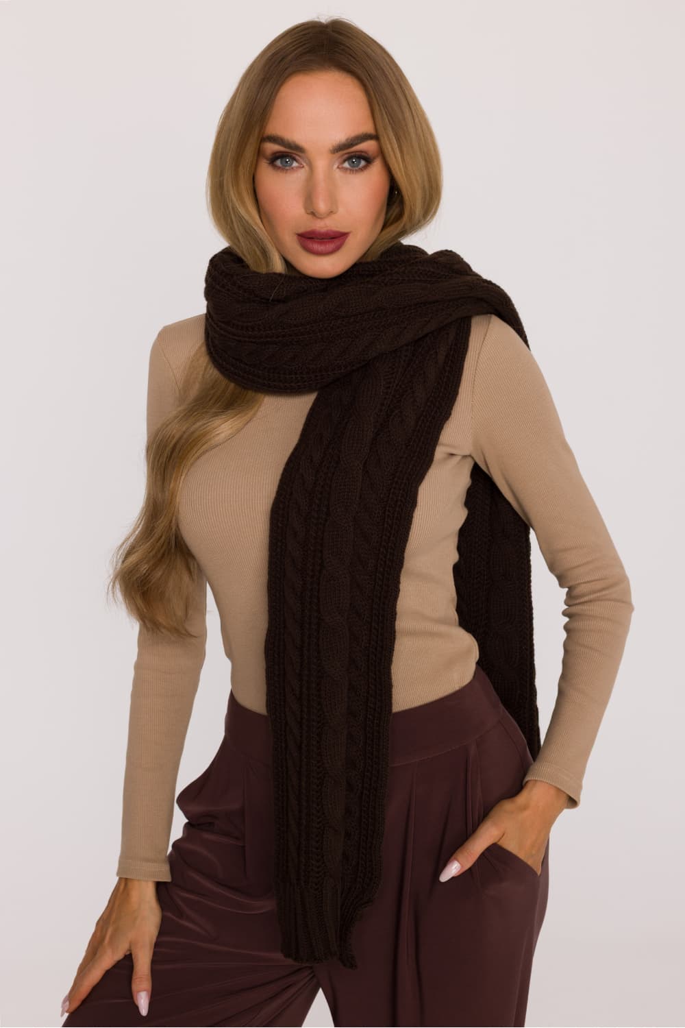 Scialle model 219542 Moe