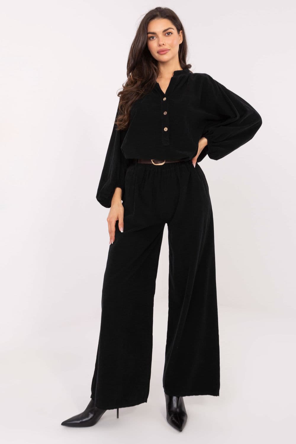 Pantaloni in velluto model 220280 Italy Moda