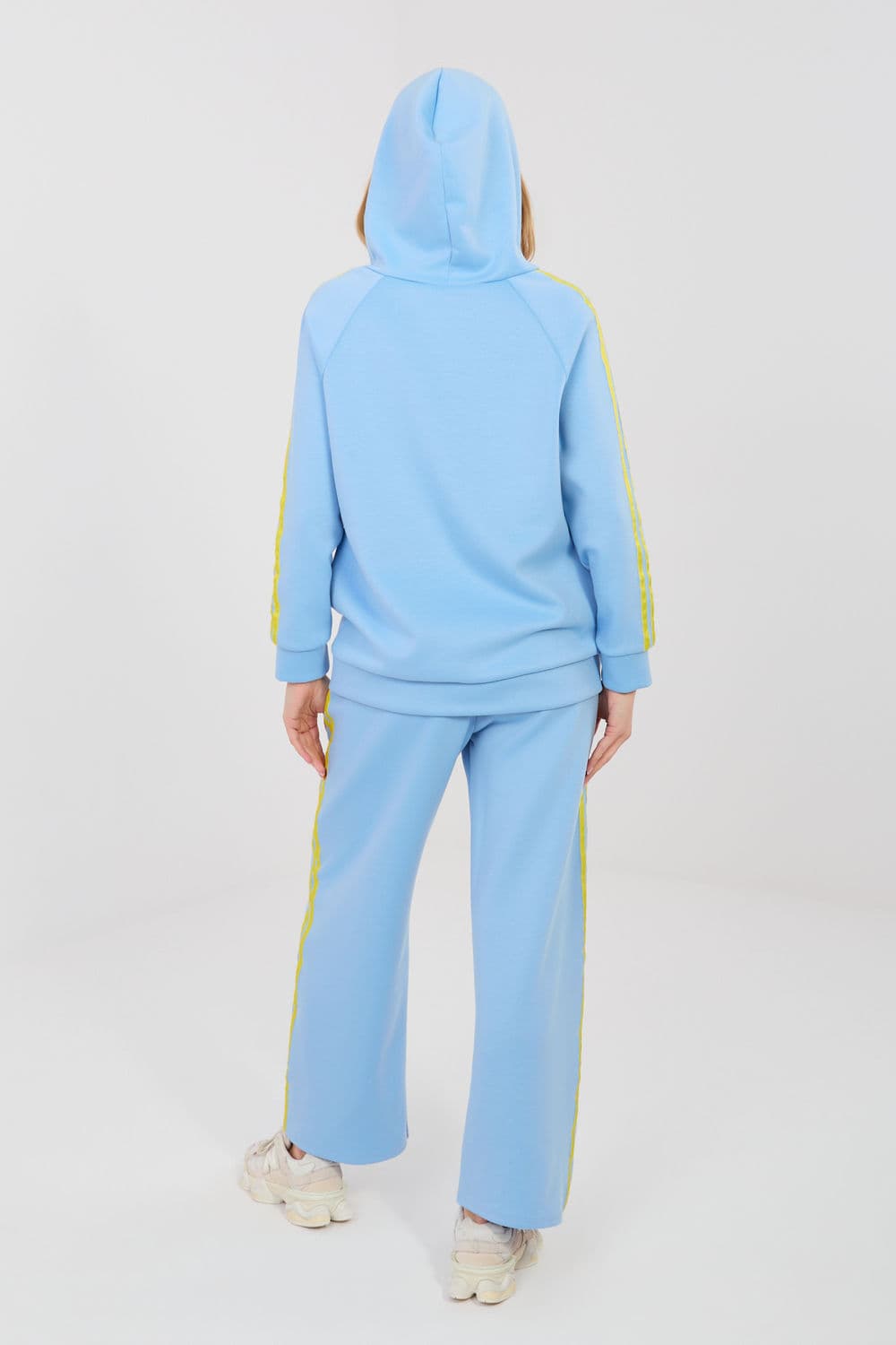 completo model 225545 Rue Paris