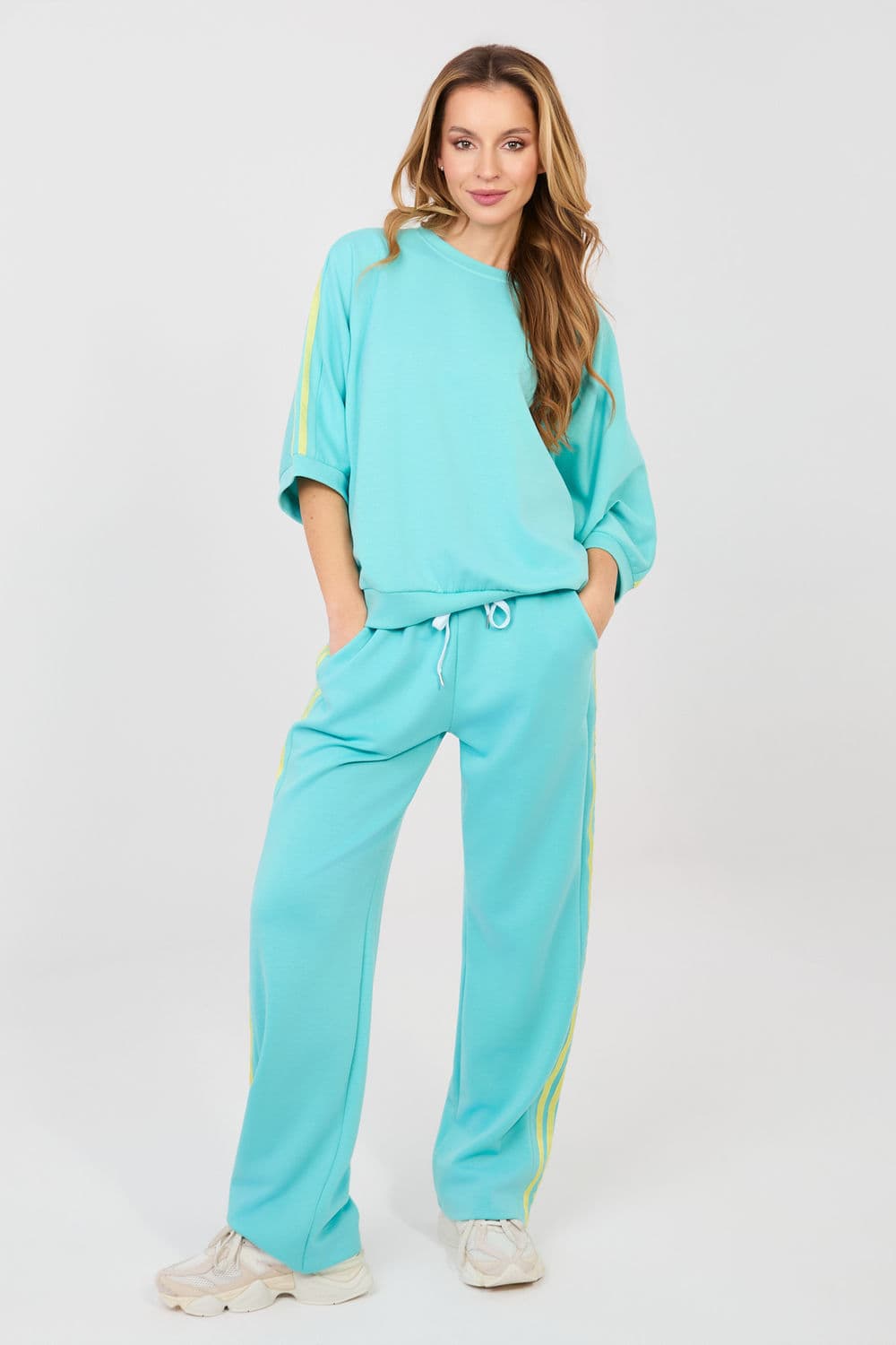 completo model 225551 Rue Paris