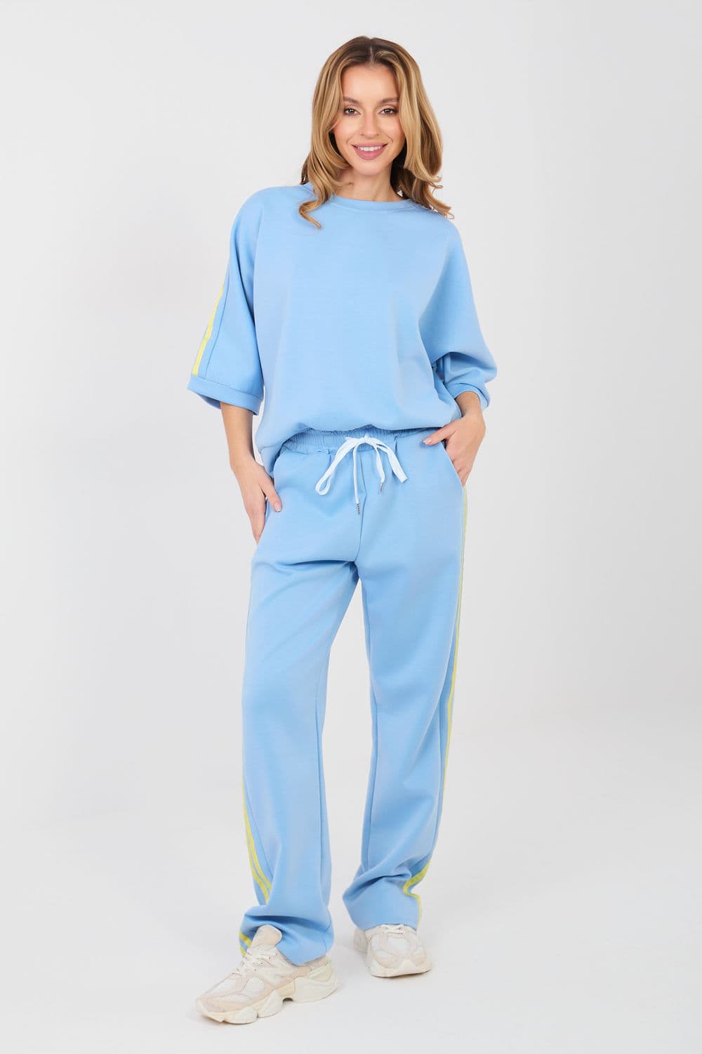 completo model 225554 Rue Paris