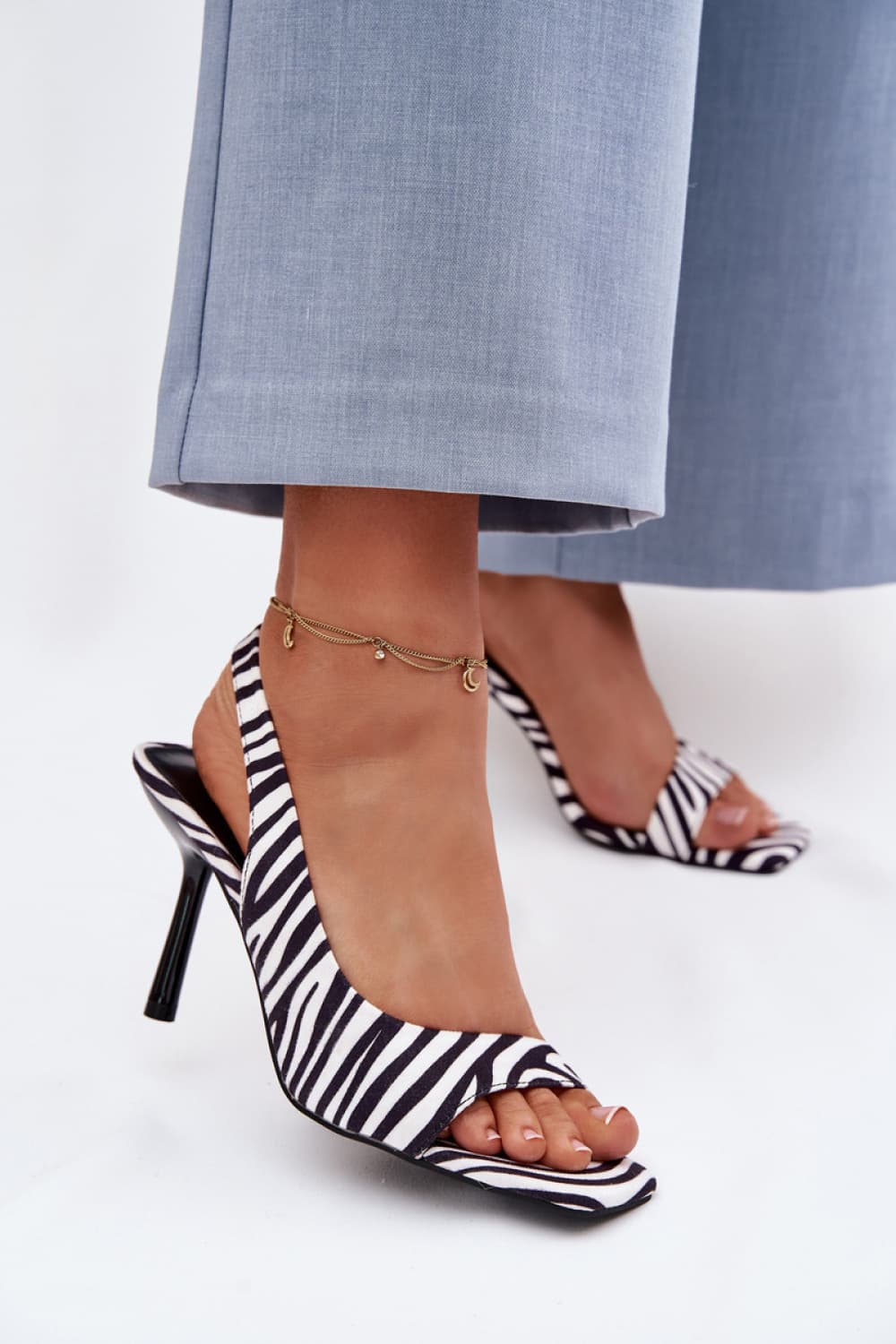 Sandali con tacco model 225630 Step in style