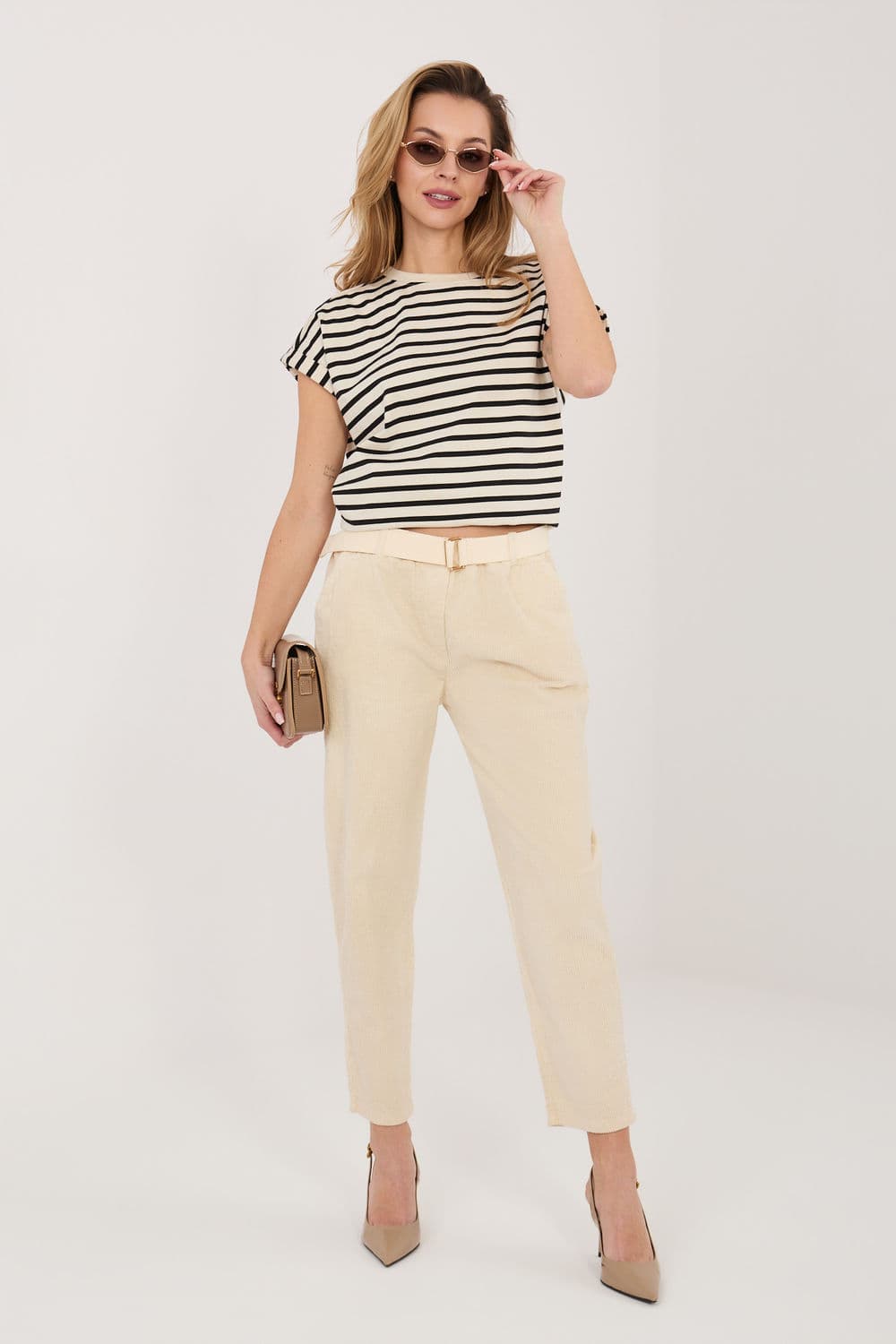 Pantaloni in velluto model 226478 Italy Moda