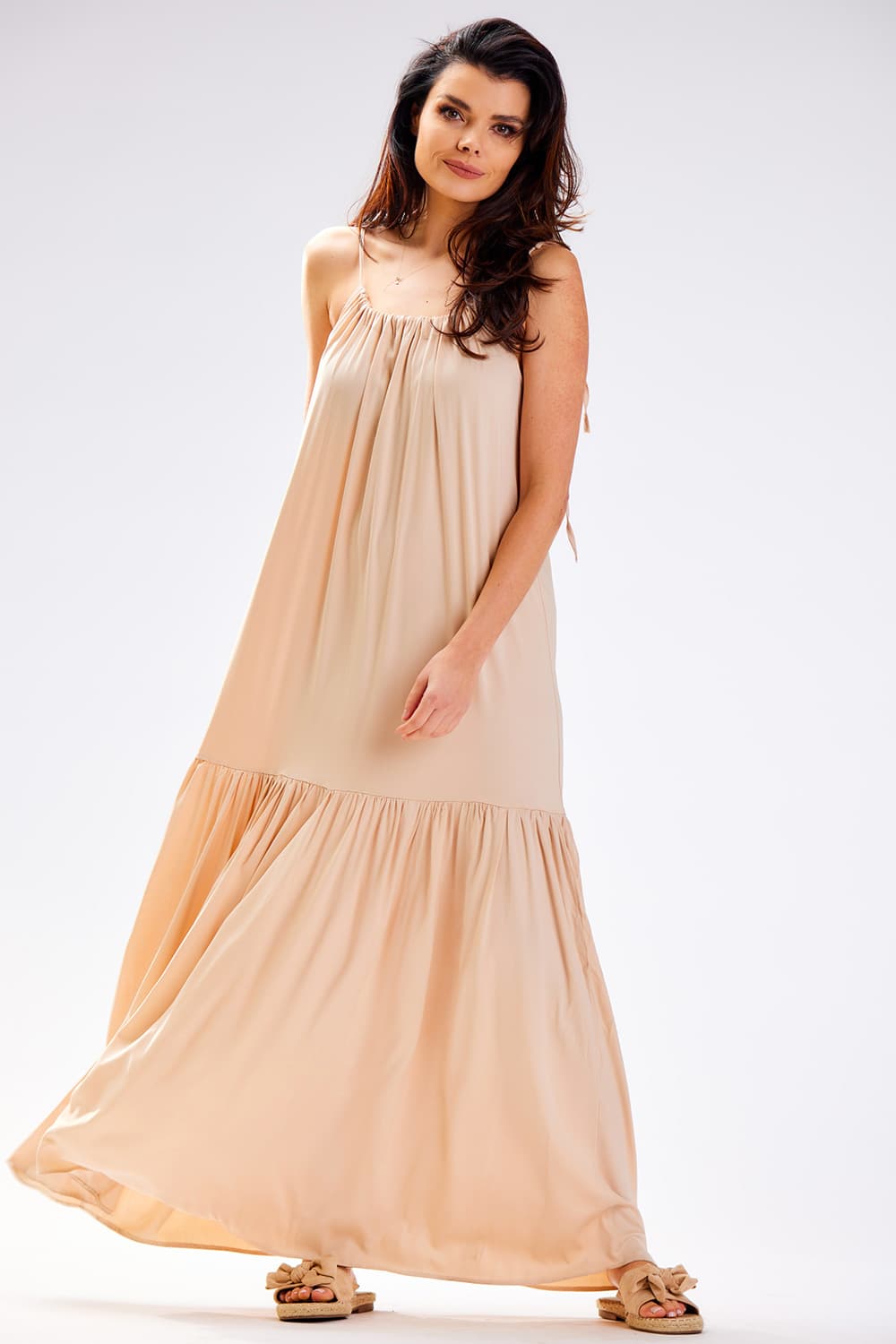 Vestito da giorno model 181108 awama