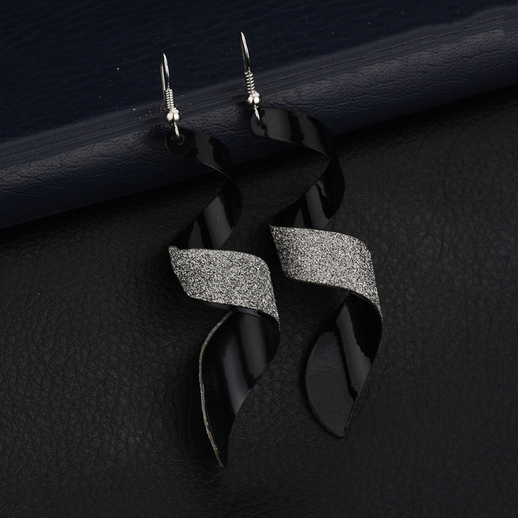 Frosted Long Twisted Hoop 3D Earrings(Black)