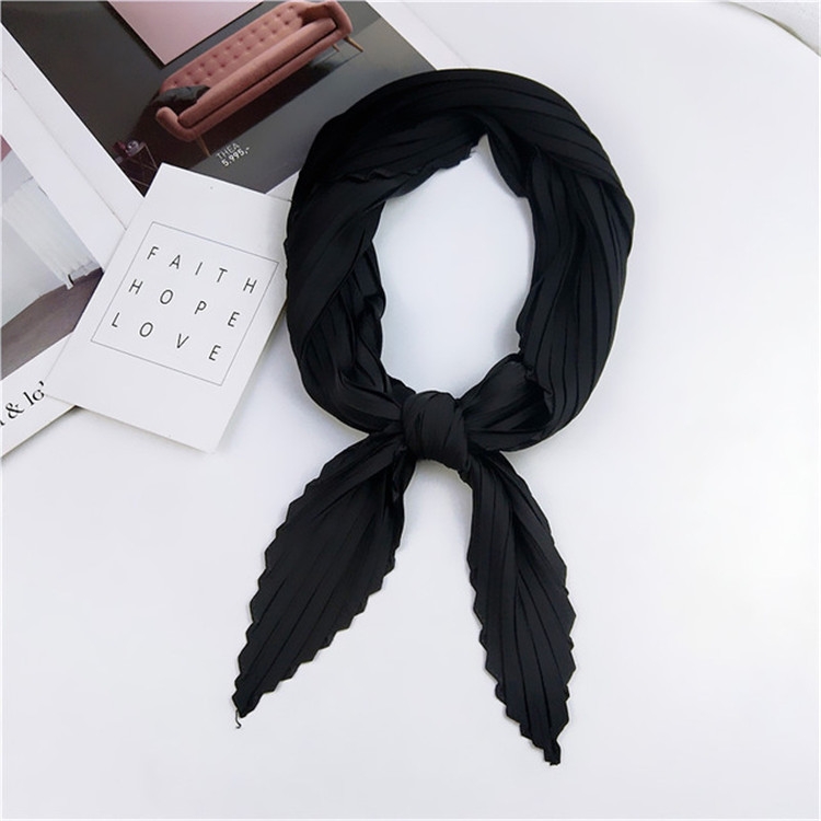 Ladies Retro Style Pleated Diamond Square Scarf Silk Scarf, Length: 70cm(Black)