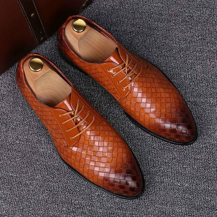 Men Business Dress Shoes Crocodile Leather Shoes Pointed Strips Brock Casual Shoes, Size:47(Yellow)