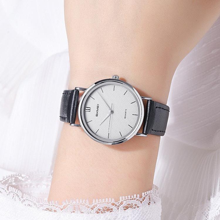 SKMEI 2568 Simple Leather Strap Women Watch 30m Water-Resistant Quartz Watch(Silver Case Silver Dial)