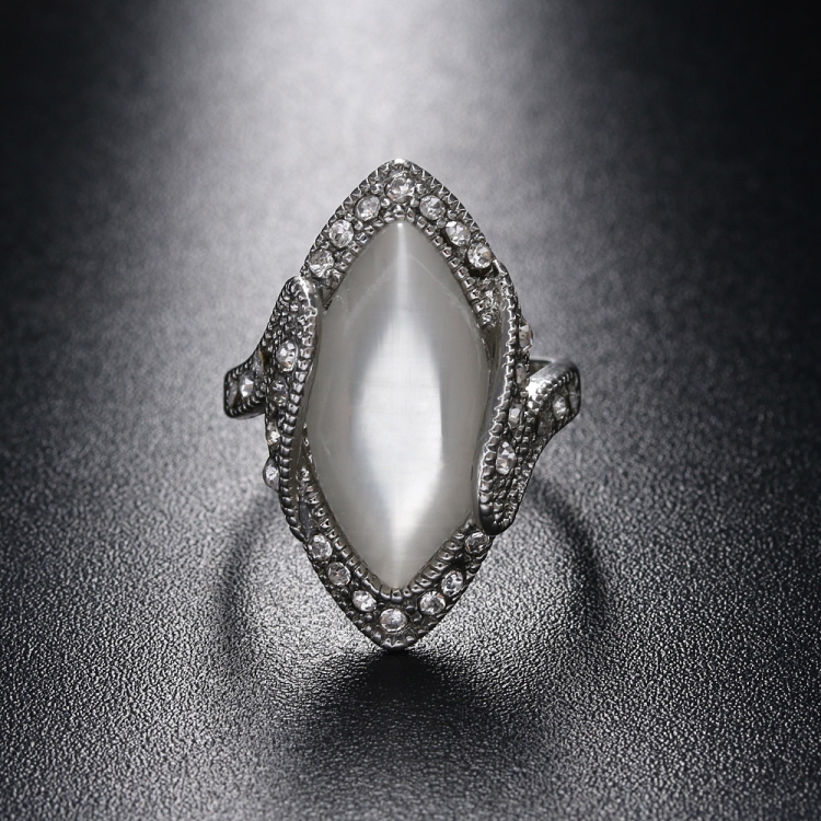 Vintage Silver Plated White Big Oval Opal Ring For Women, Ring Size:8